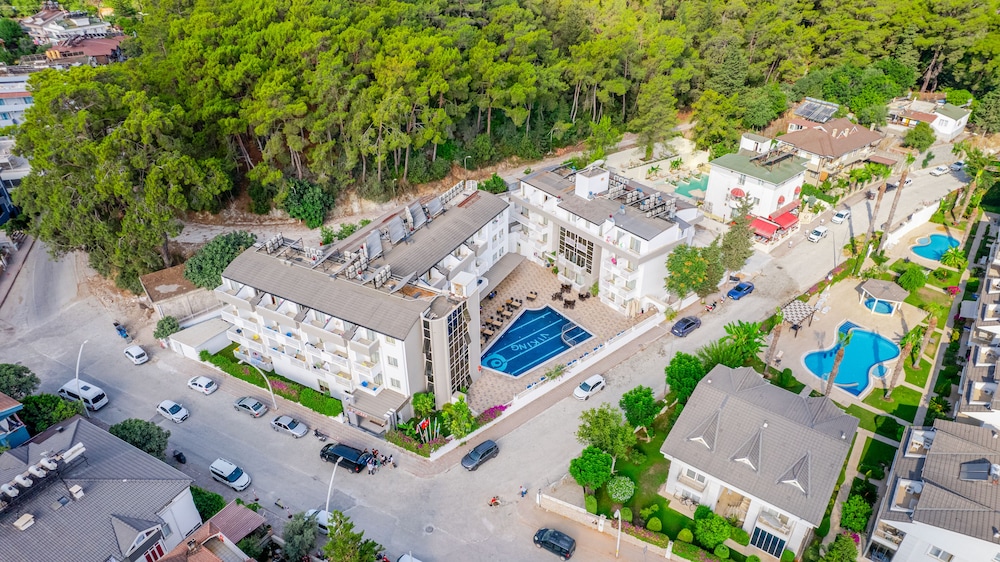 Viking Express Otel — Hotel building in Kemer