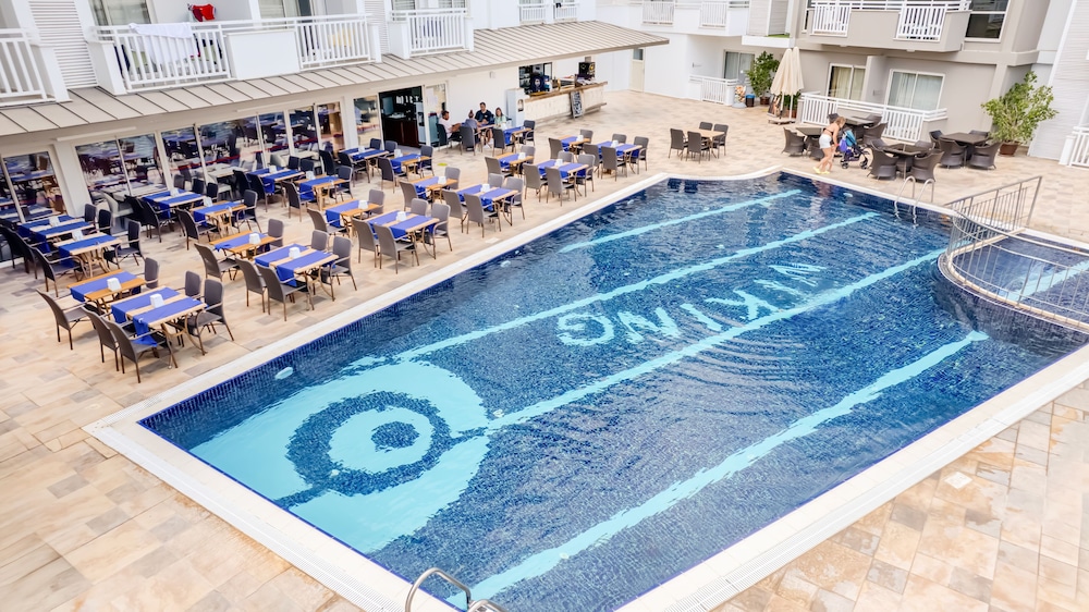 Viking Express Otel — Swimming pool in Kemer