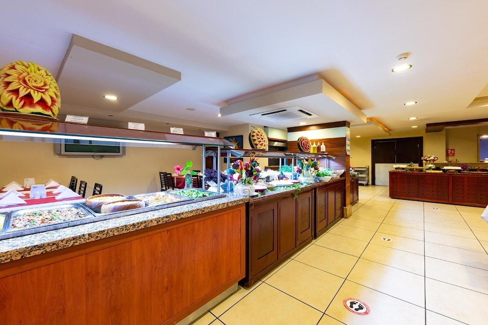 Viking Express Otel — Restaurant & bars in Kemer