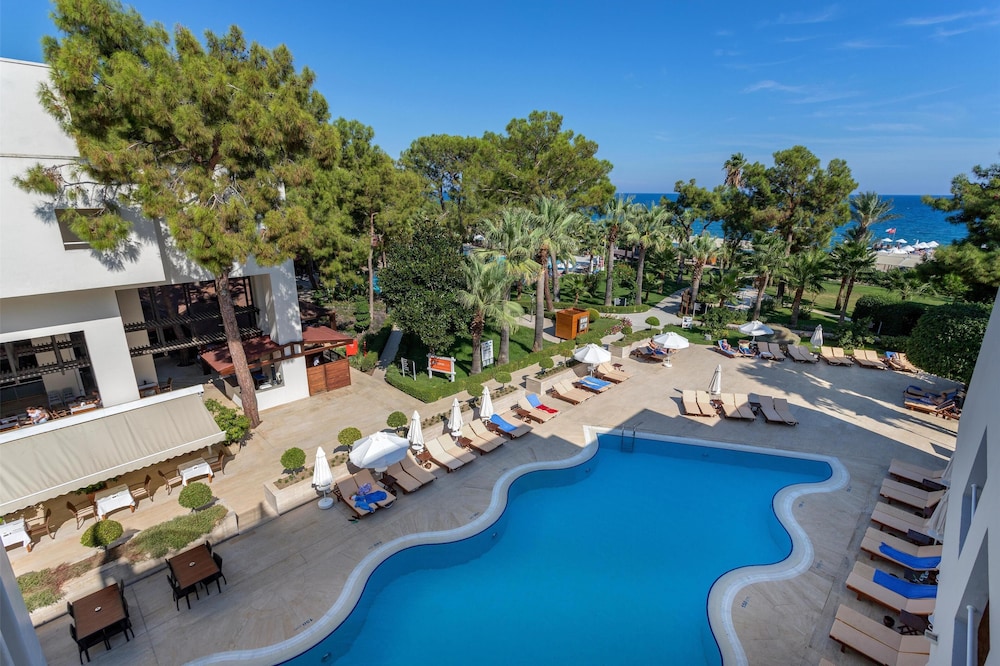 Seven Seas Hotel Life - Ultra All Inclusive — Swimming pool in Kemer
