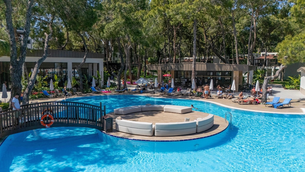Seven Seas Hotel Life - Ultra All Inclusive — Swimming pool in Kemer