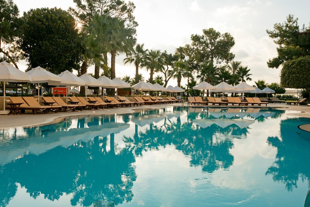 Seven Seas Hotel Life - Ultra All Inclusive — Swimming pool in Kemer