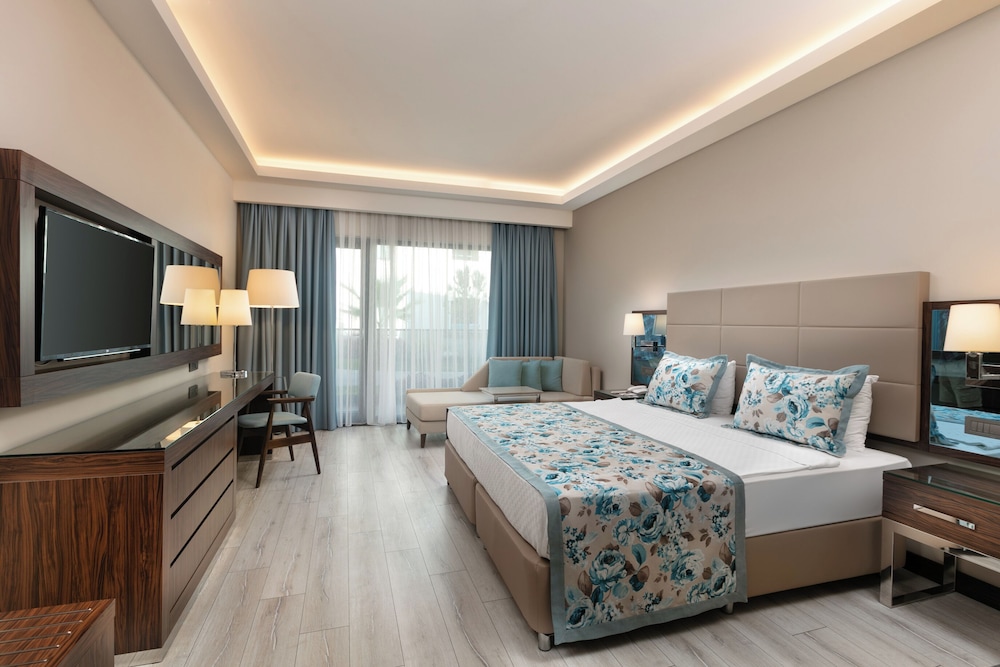 Seven Seas Hotel Life - Ultra All Inclusive — Hotel rooms in Kemer