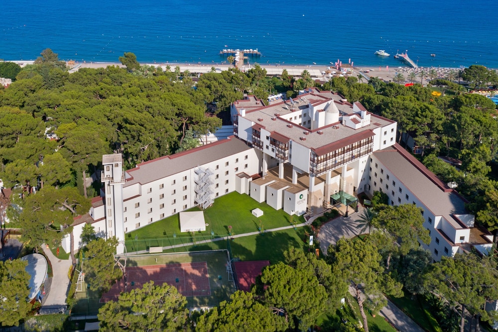 Seven Seas Hotel Life - Ultra All Inclusive — Hotel building in Kemer