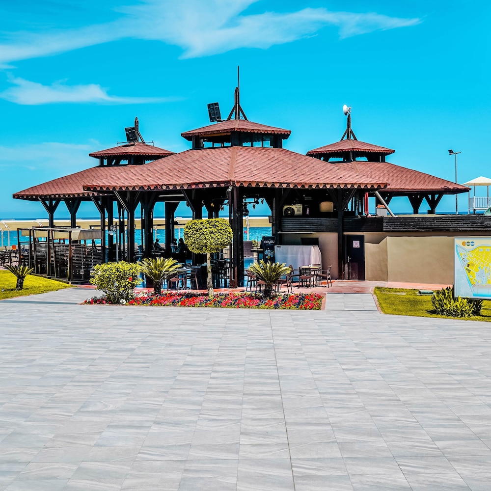 Kimeros Park Holiday Village — Restaurant & bars in Kemer
