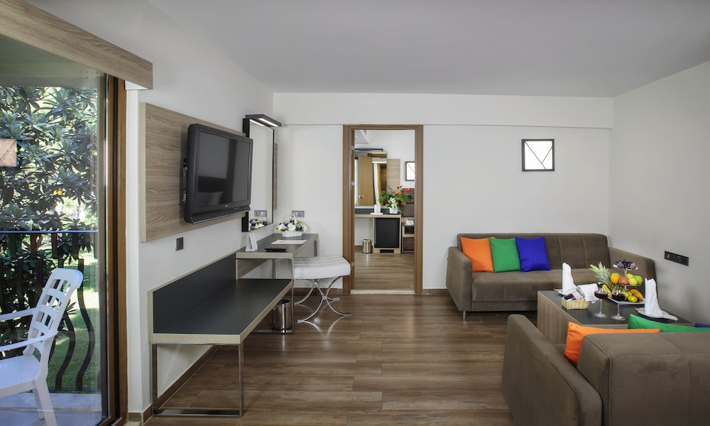 Kimeros Park Holiday Village — Hotel rooms in Kemer