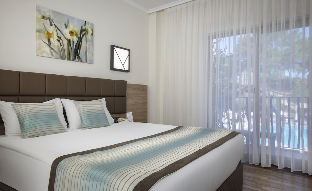 Kimeros Park Holiday Village — Hotel rooms in Kemer