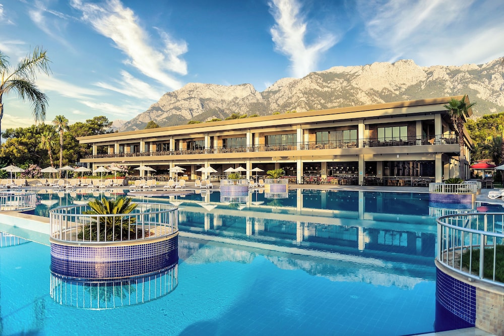 Kimeros Park Holiday Village — Swimming pool in Kemer