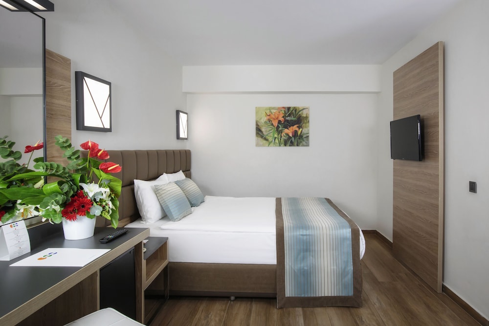 Kimeros Park Holiday Village — Hotel rooms in Kemer