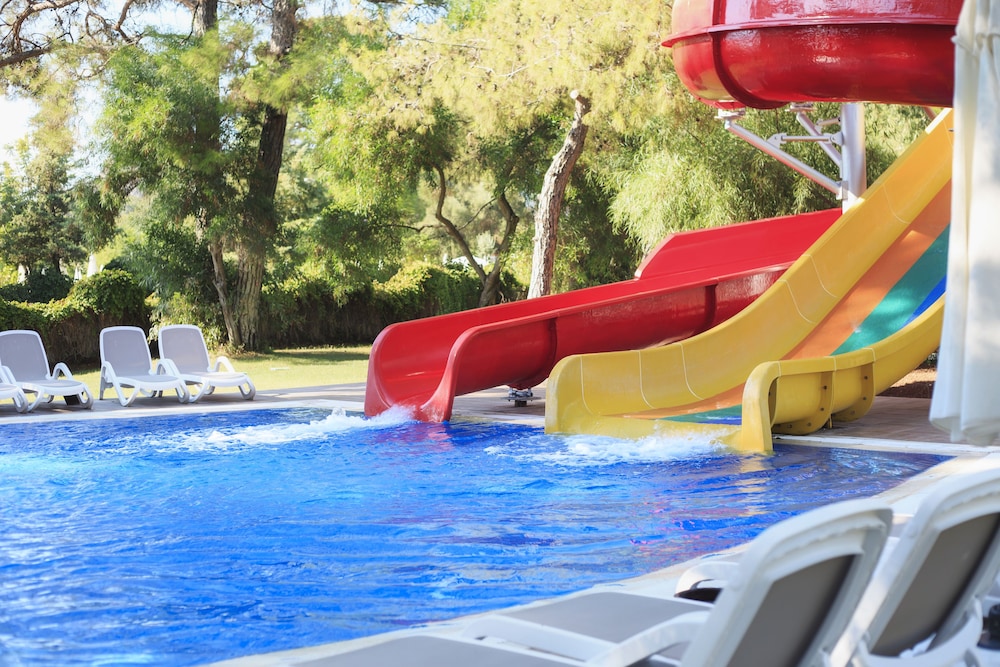Kimeros Park Holiday Village — Attractions for children in Kemer