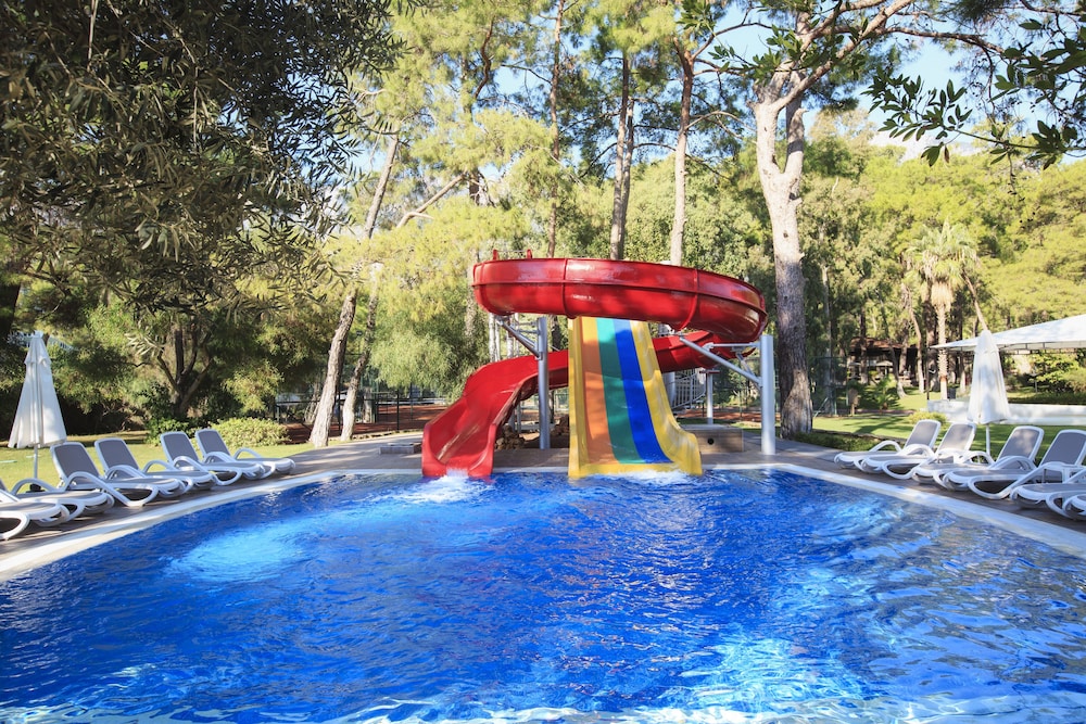 Kimeros Park Holiday Village — Swimming pool in Kemer