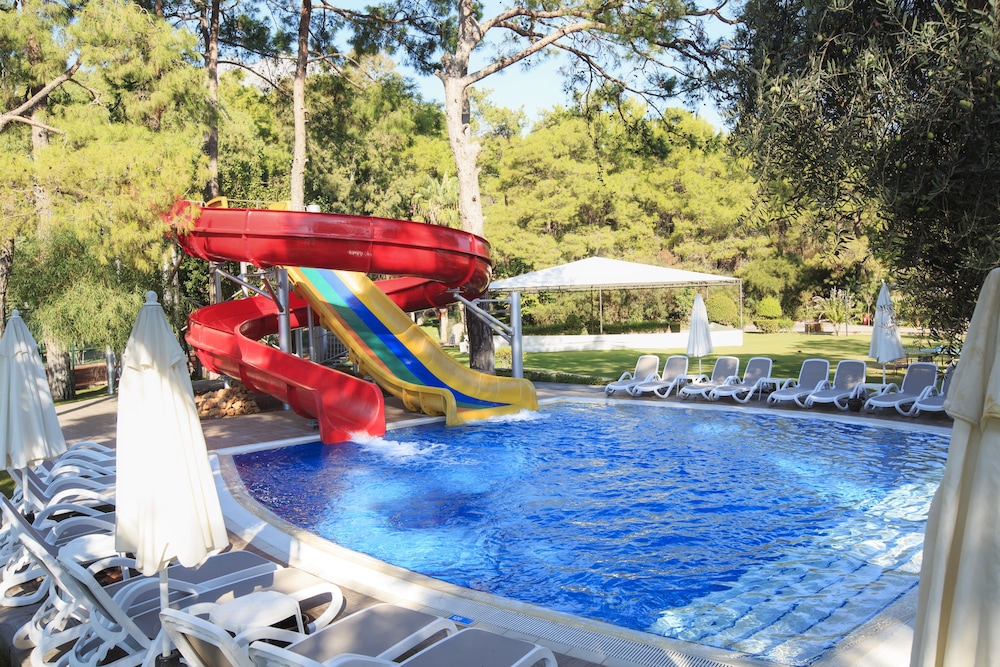 Kimeros Park Holiday Village — Swimming pool in Kemer
