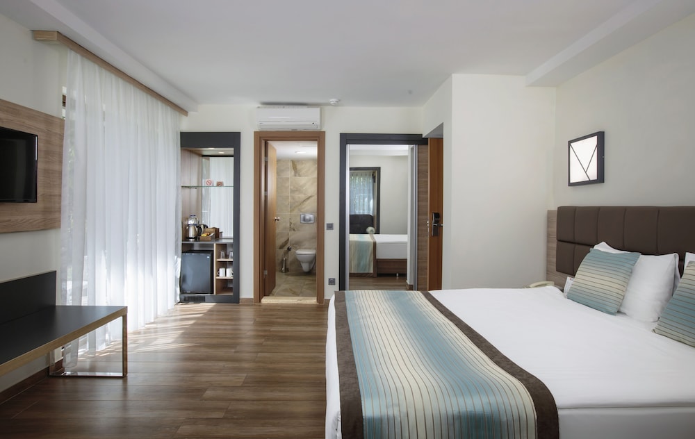 Kimeros Park Holiday Village — Hotel rooms in Kemer