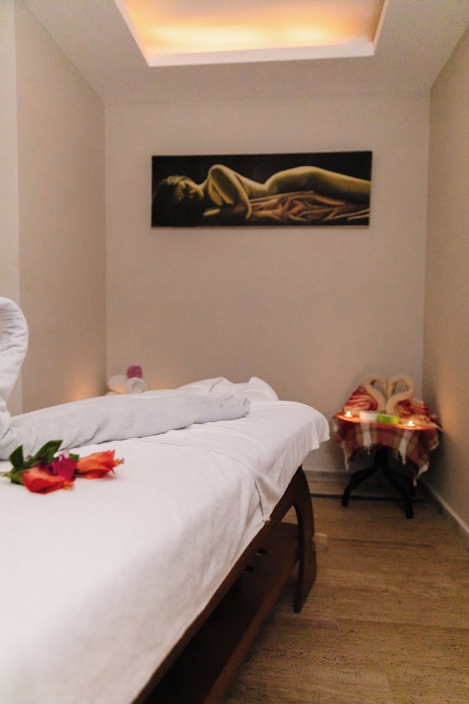Fun Sun Family Club Saphire — Hotel rooms in Kemer