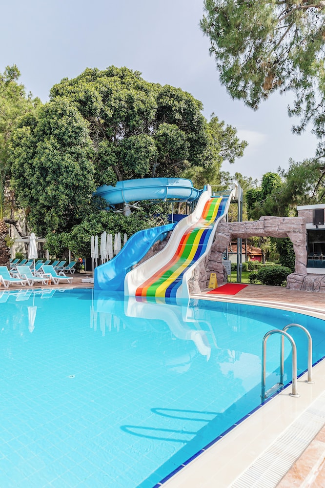 Fun Sun Family Club Saphire — Swimming pool in Kemer