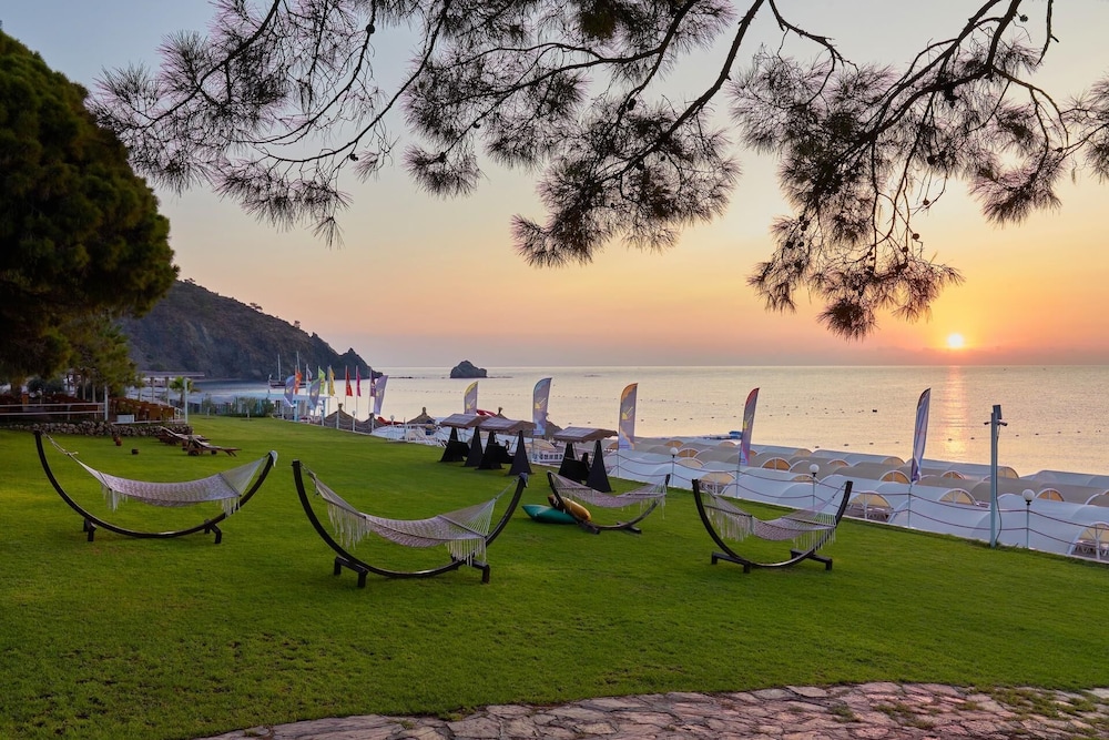 Fun Sun Family Club Saphire — Beach in Kemer