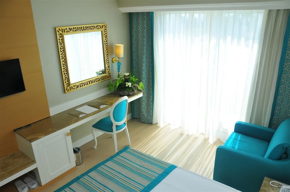 Karmir Resort & Spa - Ultra All Inclusive — Hotel rooms in Kemer