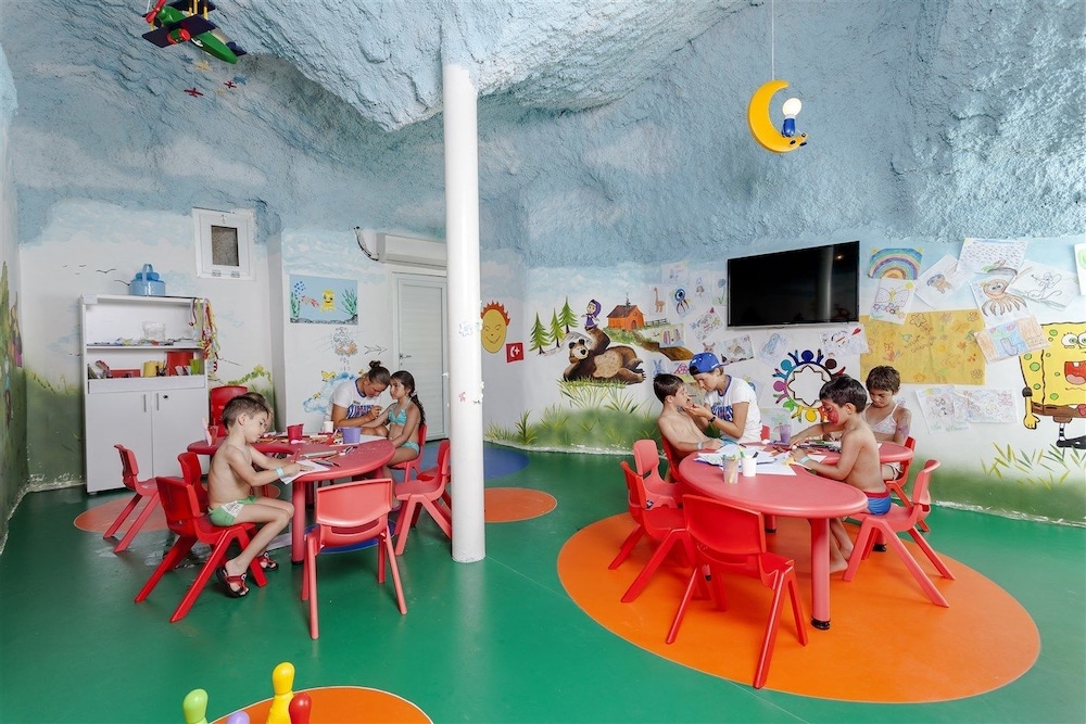 Karmir Resort & Spa - Ultra All Inclusive — Attractions for children in Kemer