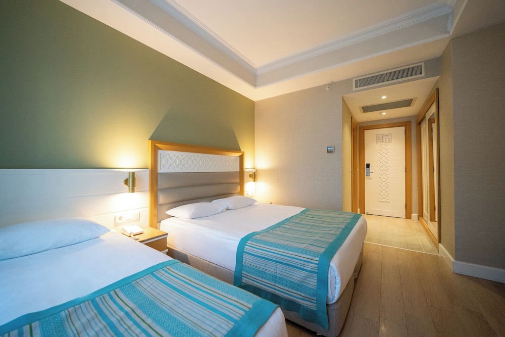 Karmir Resort & Spa - Ultra All Inclusive — Hotel rooms in Kemer