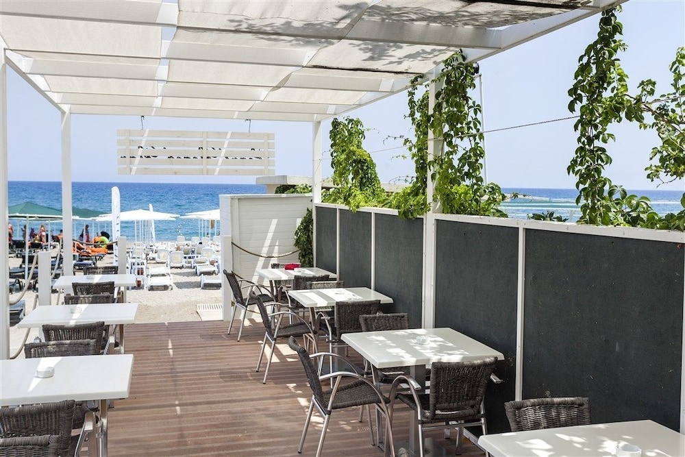 Karmir Resort & Spa - Ultra All Inclusive — Restaurant & bars in Kemer