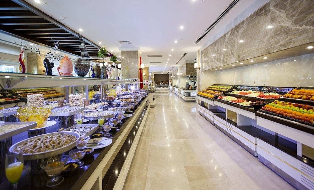 Karmir Resort & Spa - Ultra All Inclusive — Restaurant & bars in Kemer