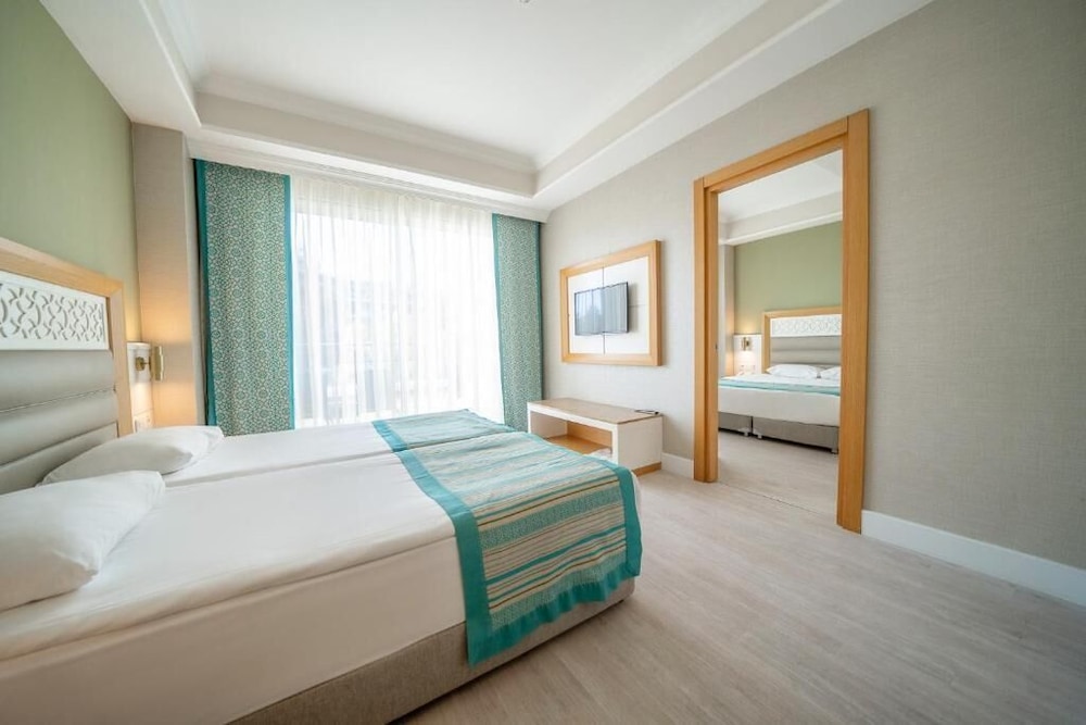 Karmir Resort & Spa - Ultra All Inclusive — Hotel rooms in Kemer