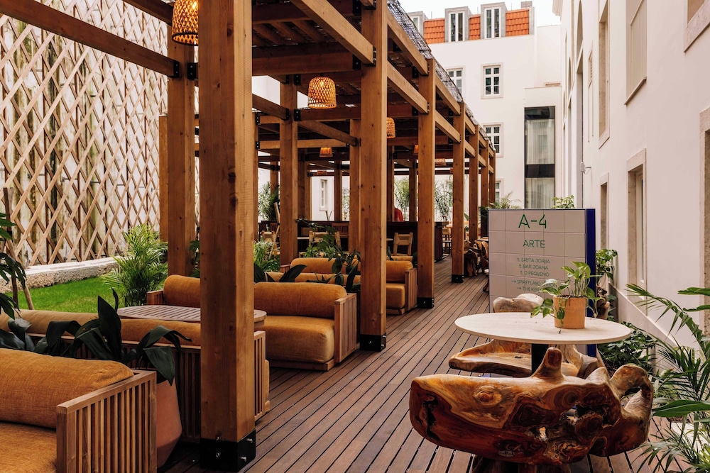 Locke de Santa Joana — Restaurant & bars in Lisbon, Lisboa