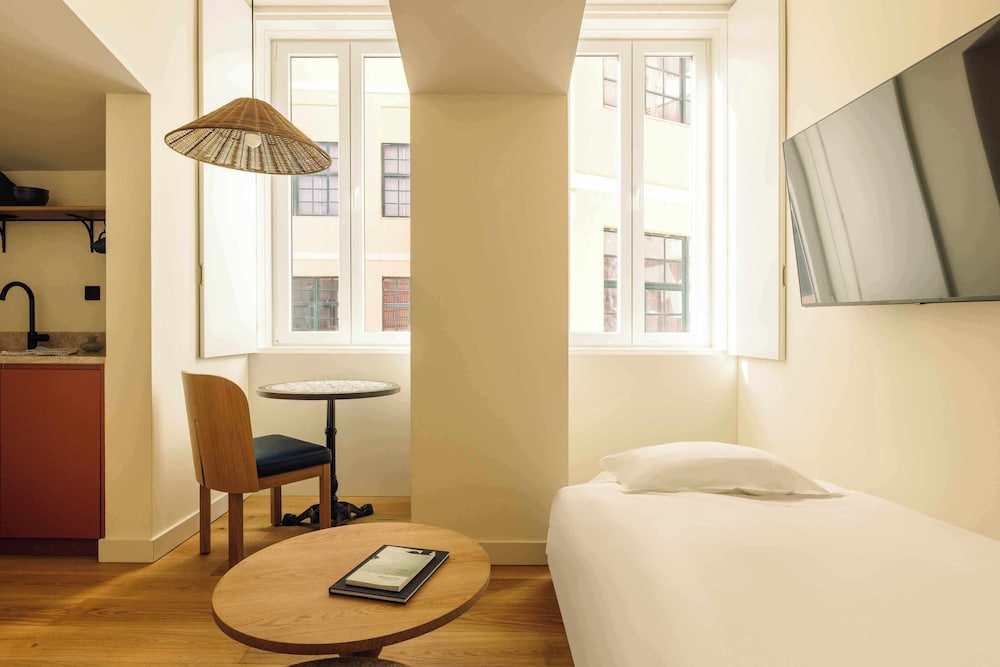 Locke de Santa Joana — Hotel rooms in Lisbon, Lisboa