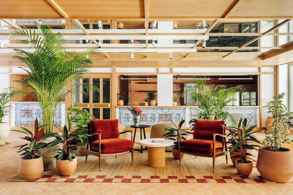 Locke de Santa Joana — Restaurant & bars in Lisbon, Lisboa