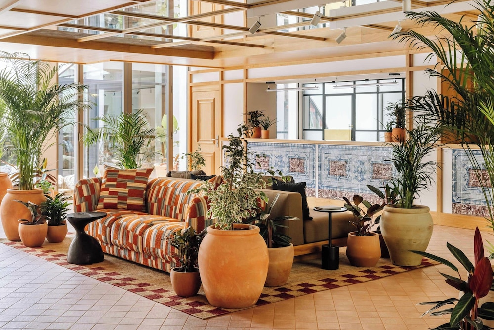 Locke de Santa Joana — Hotel building in Lisbon, Lisboa