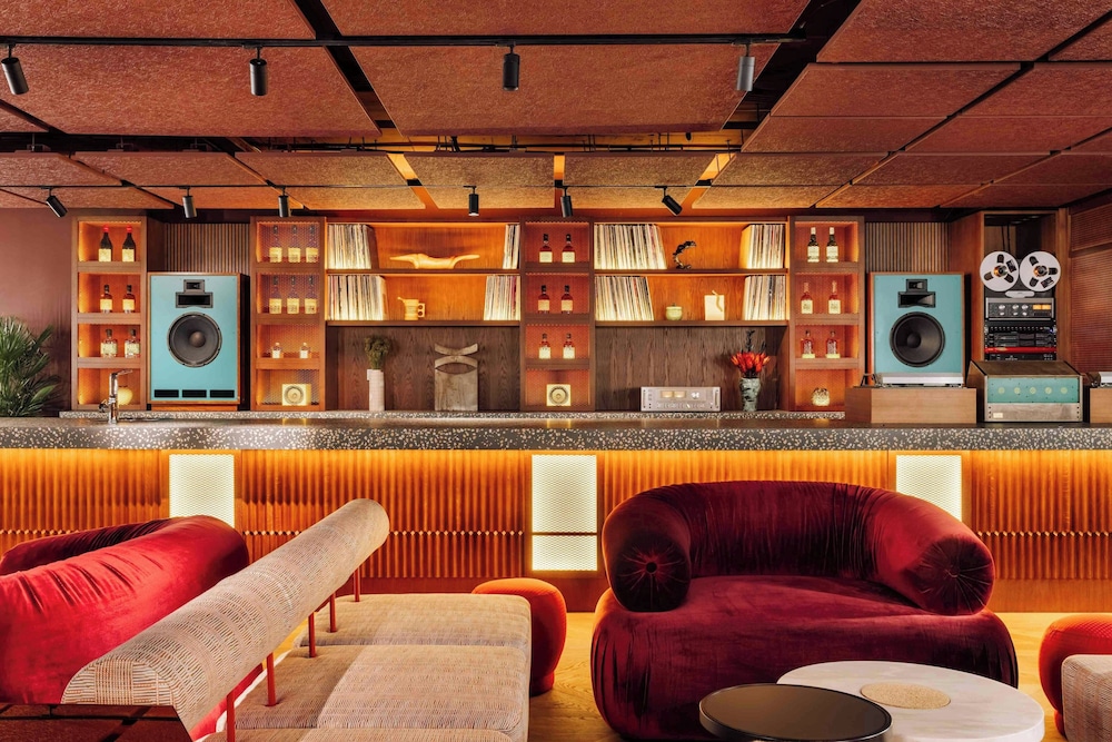 Locke de Santa Joana — Restaurant & bars in Lisbon, Lisboa