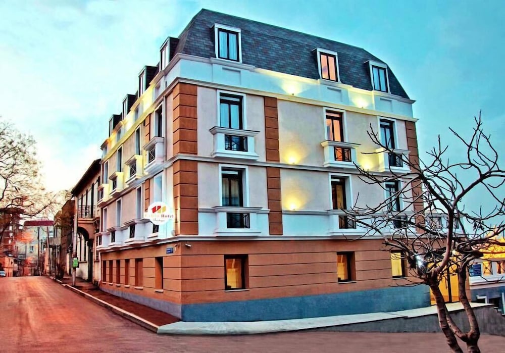 Urban Boutique Hotel