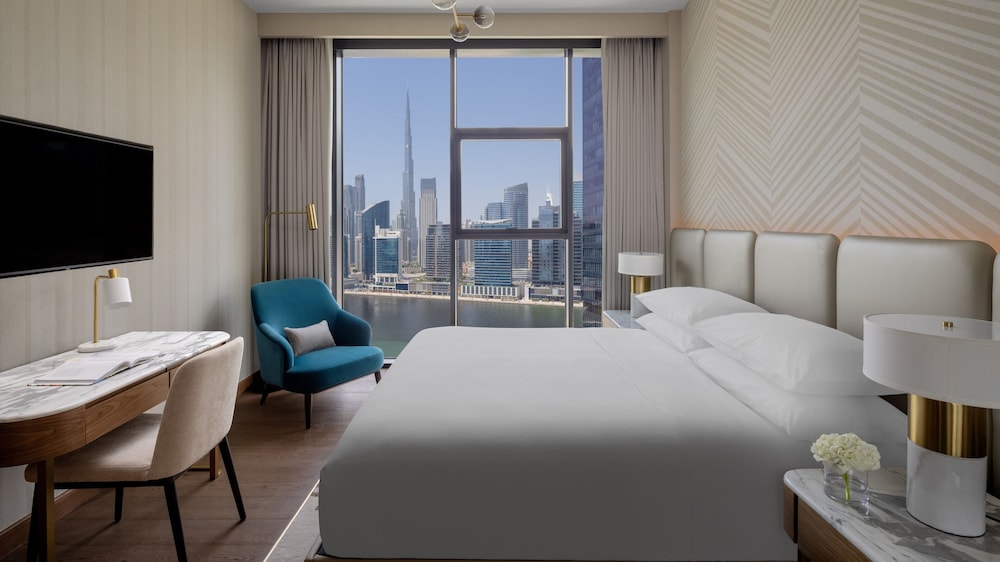 InterContinental Residences Dubai Business Bay by IHG — Hotel rooms in Dubai
