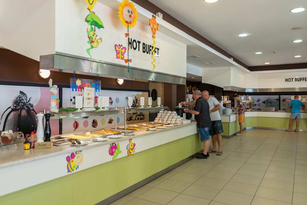 Sunrise Hotel — Restaurant & bars in Golden Sands, Varna Region