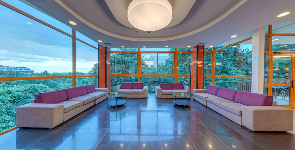 Sunrise Hotel — Hotel building in Golden Sands, Varna Region