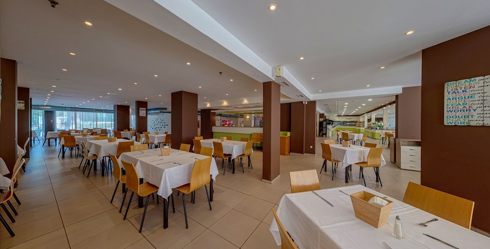 Sunrise Hotel — Restaurant & bars in Golden Sands, Varna Region