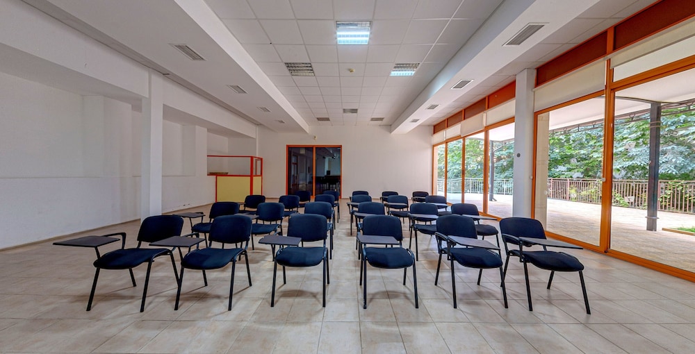 Sunrise Hotel — Hotel building in Golden Sands, Varna Region