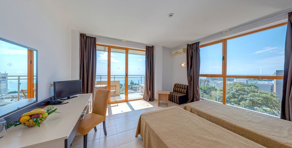 Sunrise Hotel — Hotel rooms in Golden Sands, Varna Region