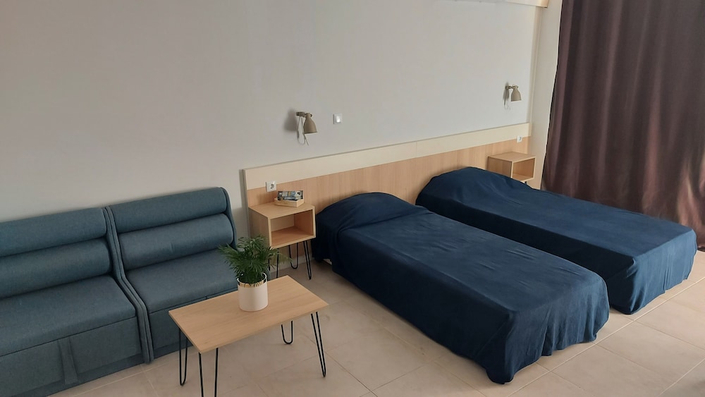 Sunrise Hotel — Hotel rooms in Golden Sands, Varna Region