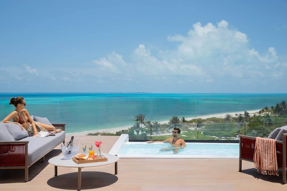 Excellence Coral Playa Mujeres - Adults Only All Inclusive — Swimming pool in Playa Mujeres, Quintana Roo