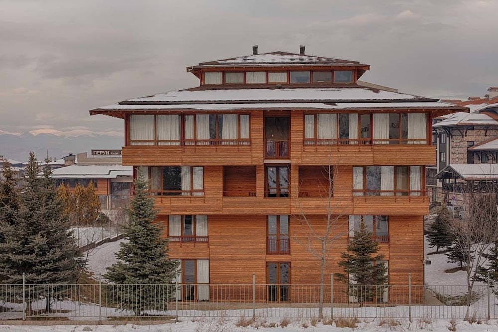 Platinum Hotel & Casino, Bansko — Hotel building in Bansko, Blagoevgrad