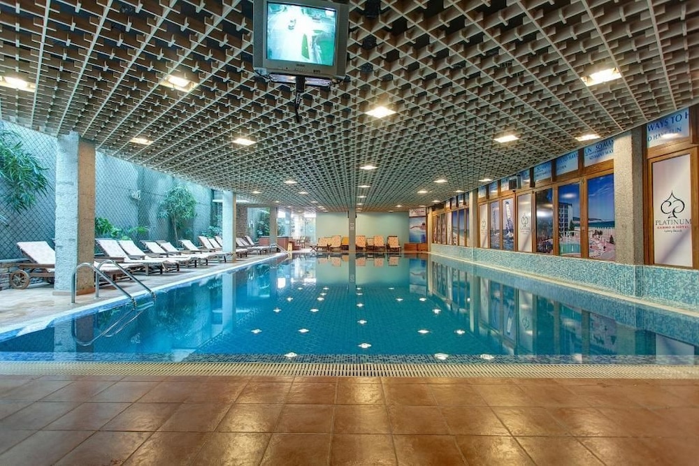 Platinum Hotel & Casino, Bansko — Swimming pool in Bansko, Blagoevgrad
