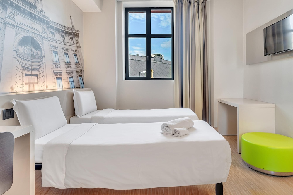 B&B Hotel Milano San Siro — Hotel rooms in Milan, Lombardy