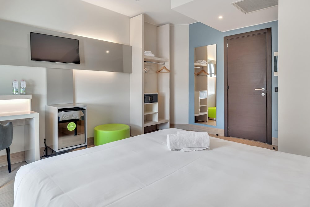 B&B Hotel Milano San Siro — Hotel rooms in Milan, Lombardy