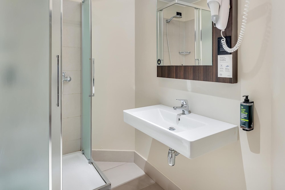 B&B Hotel Milano San Siro — Hotel rooms in Milan, Lombardy