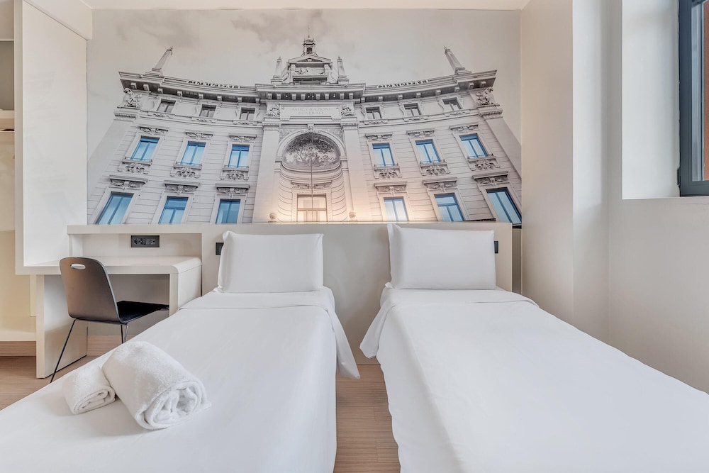 B&B Hotel Milano San Siro — Hotel rooms in Milan, Lombardy