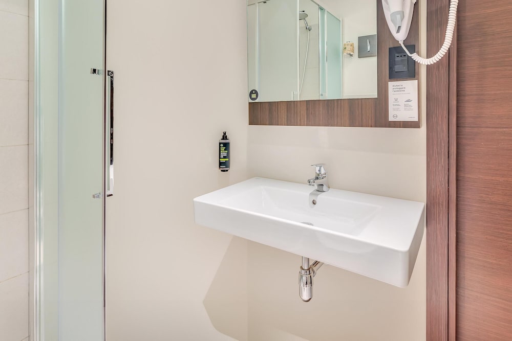 B&B Hotel Milano San Siro — Hotel rooms in Milan, Lombardy