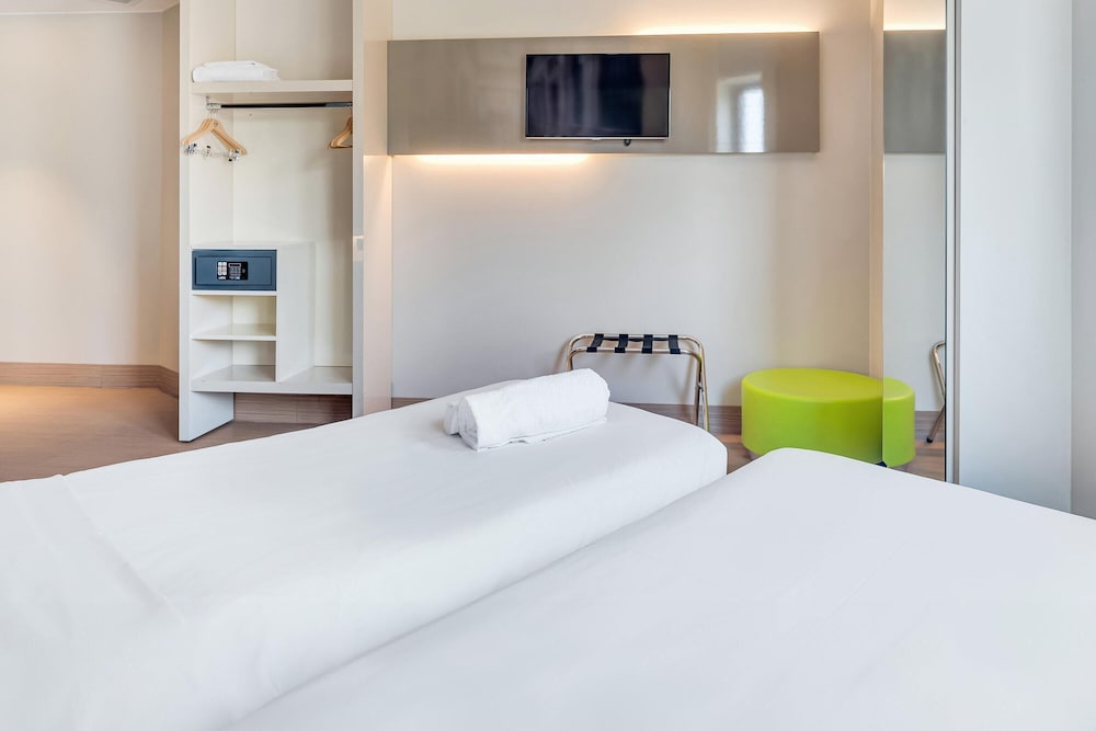 B&B Hotel Milano San Siro — Hotel rooms in Milan, Lombardy
