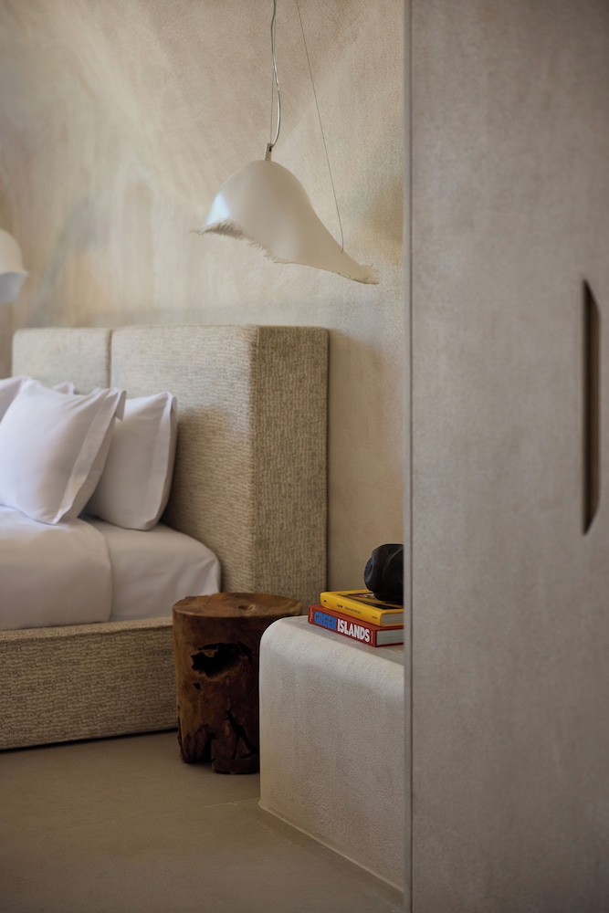 One of One Hotel — Hotel rooms in Imerovigli, South Aegean
