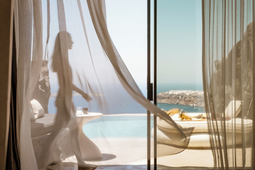 One of One Hotel — Hotel rooms in Imerovigli, South Aegean